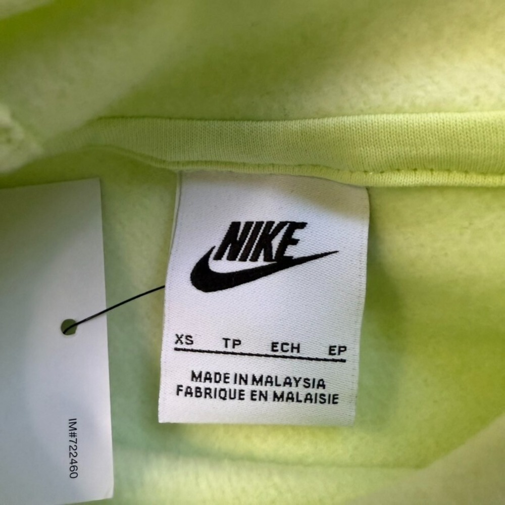 Nike All Kids Fit Sportswear Club Fleece Hoodie NWT - Size XS - Lime Ice‎ - Picture 8 of 11